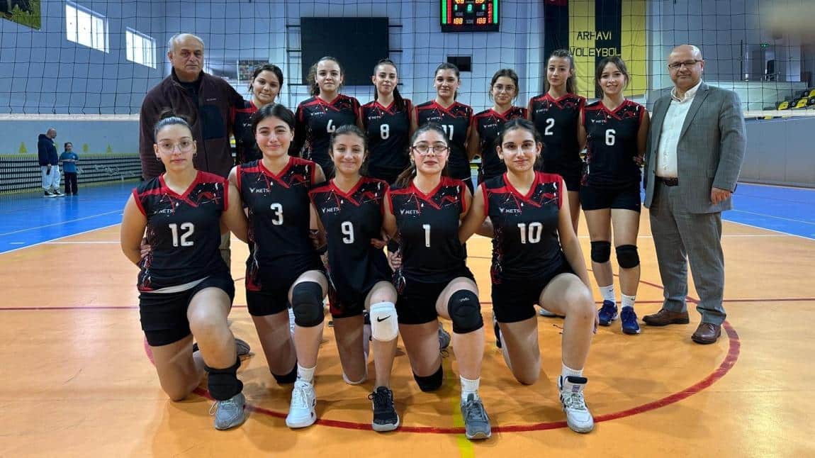 Kız Voleybol Takımımız İlçe Birincisi